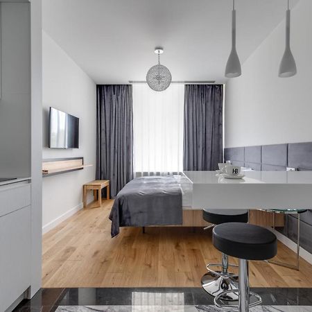 Basis Apartments - Adults Only Киев Экстерьер фото