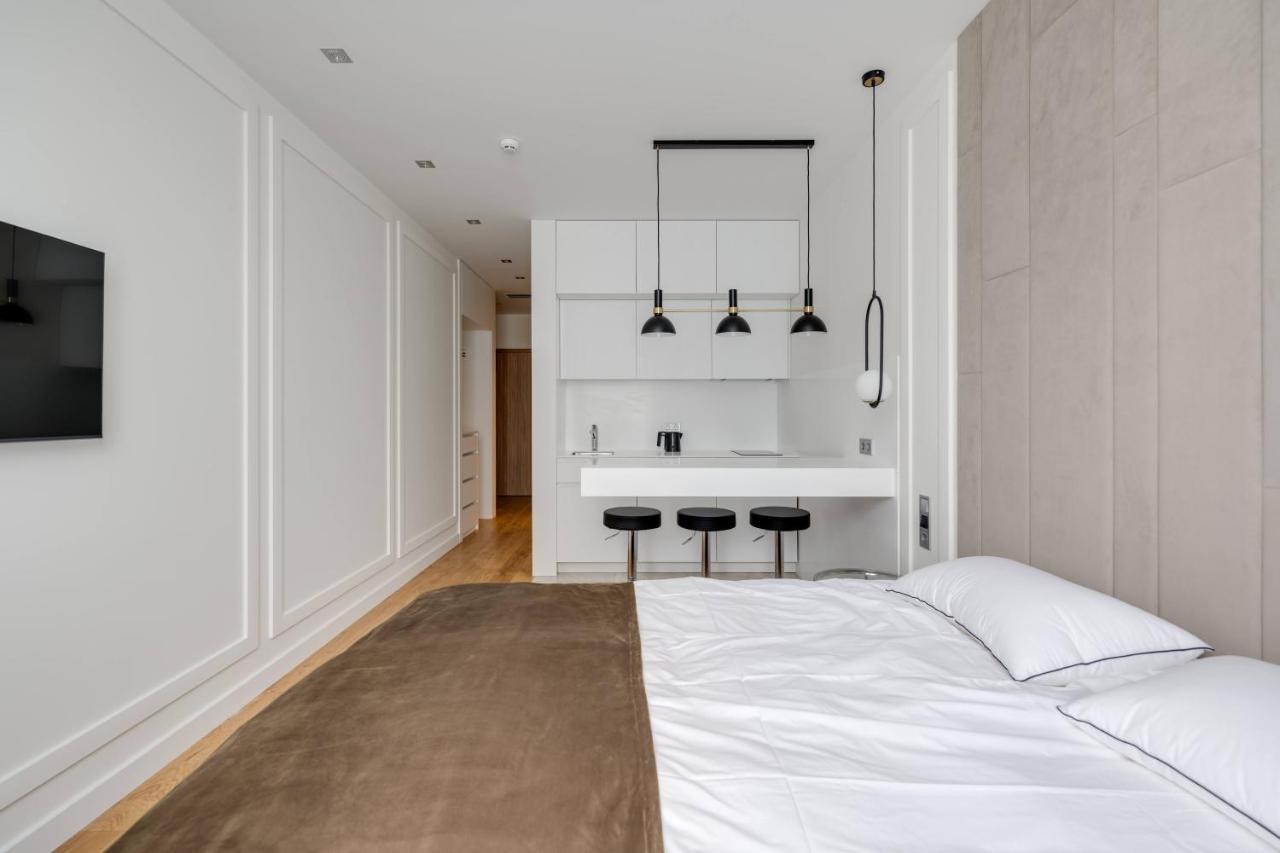 Basis Apartments - Adults Only Киев Экстерьер фото