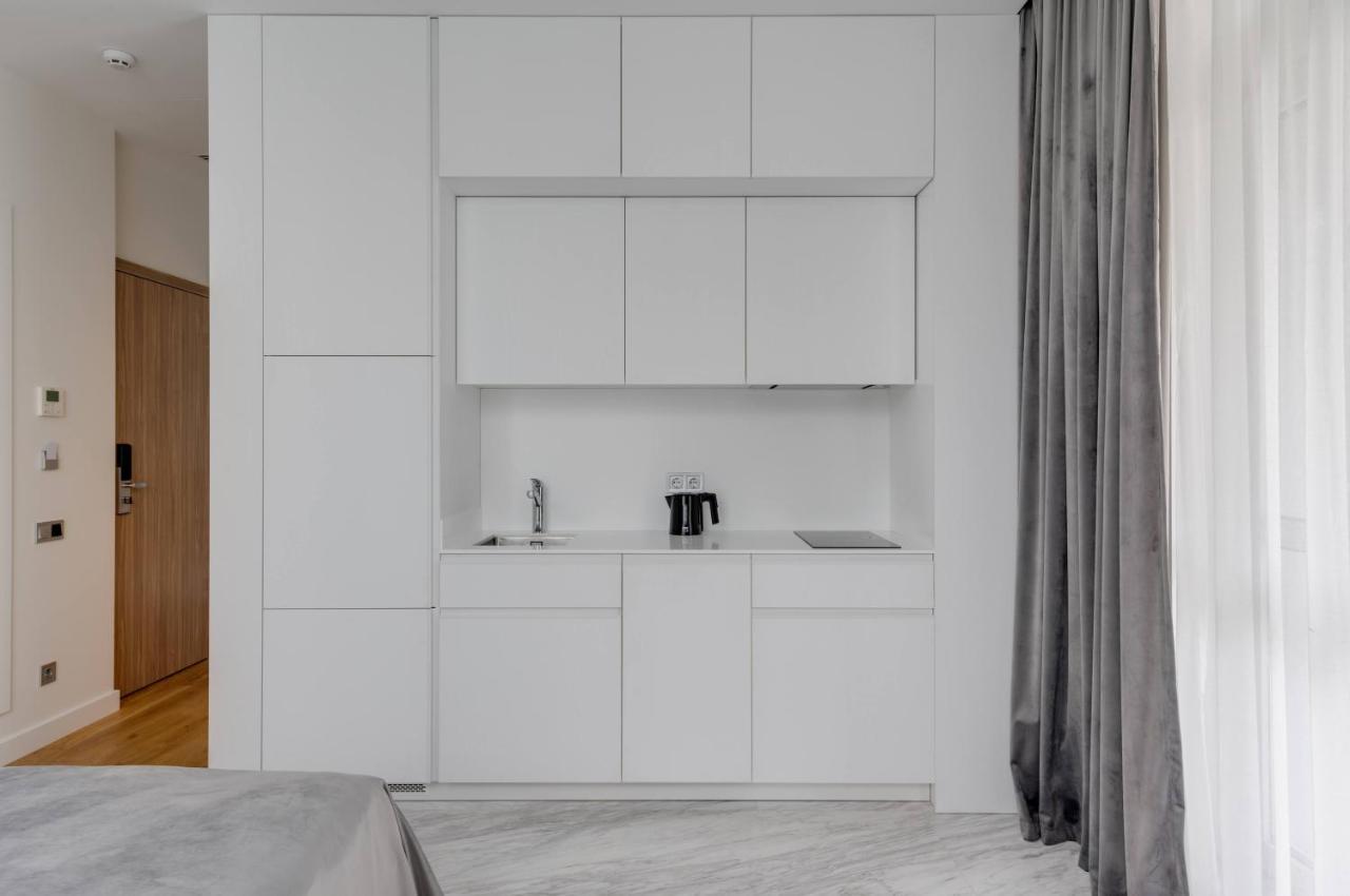 Basis Apartments - Adults Only Киев Экстерьер фото