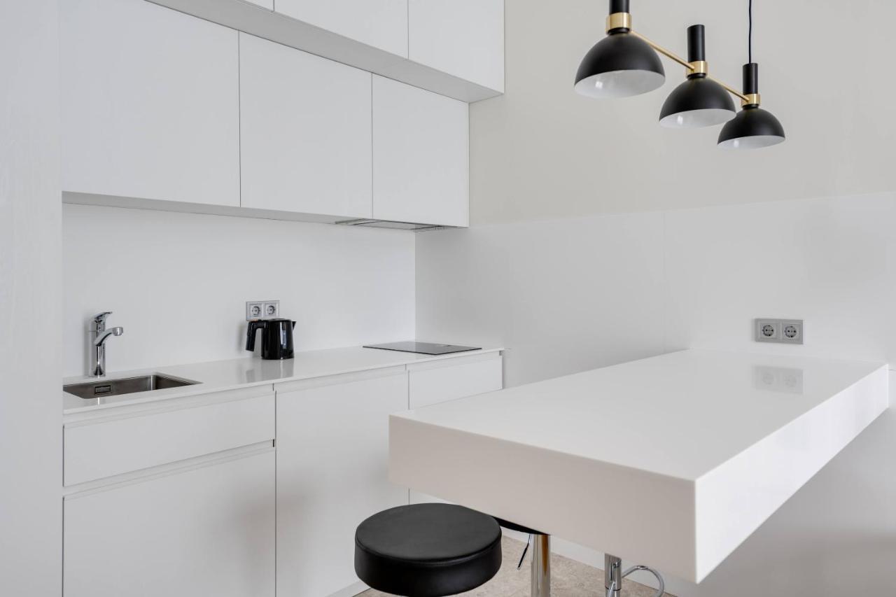 Basis Apartments - Adults Only Киев Экстерьер фото