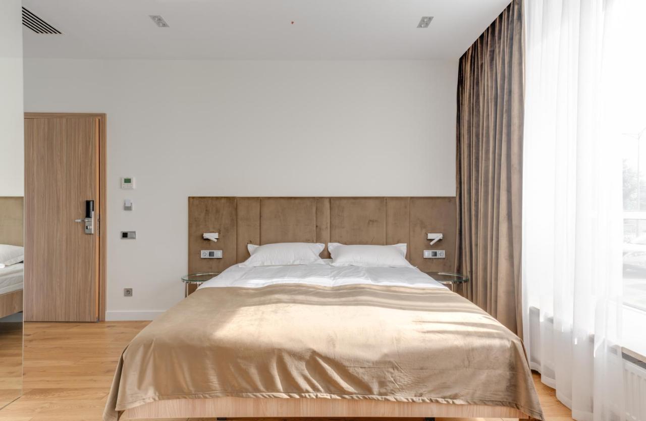 Basis Apartments - Adults Only Киев Экстерьер фото