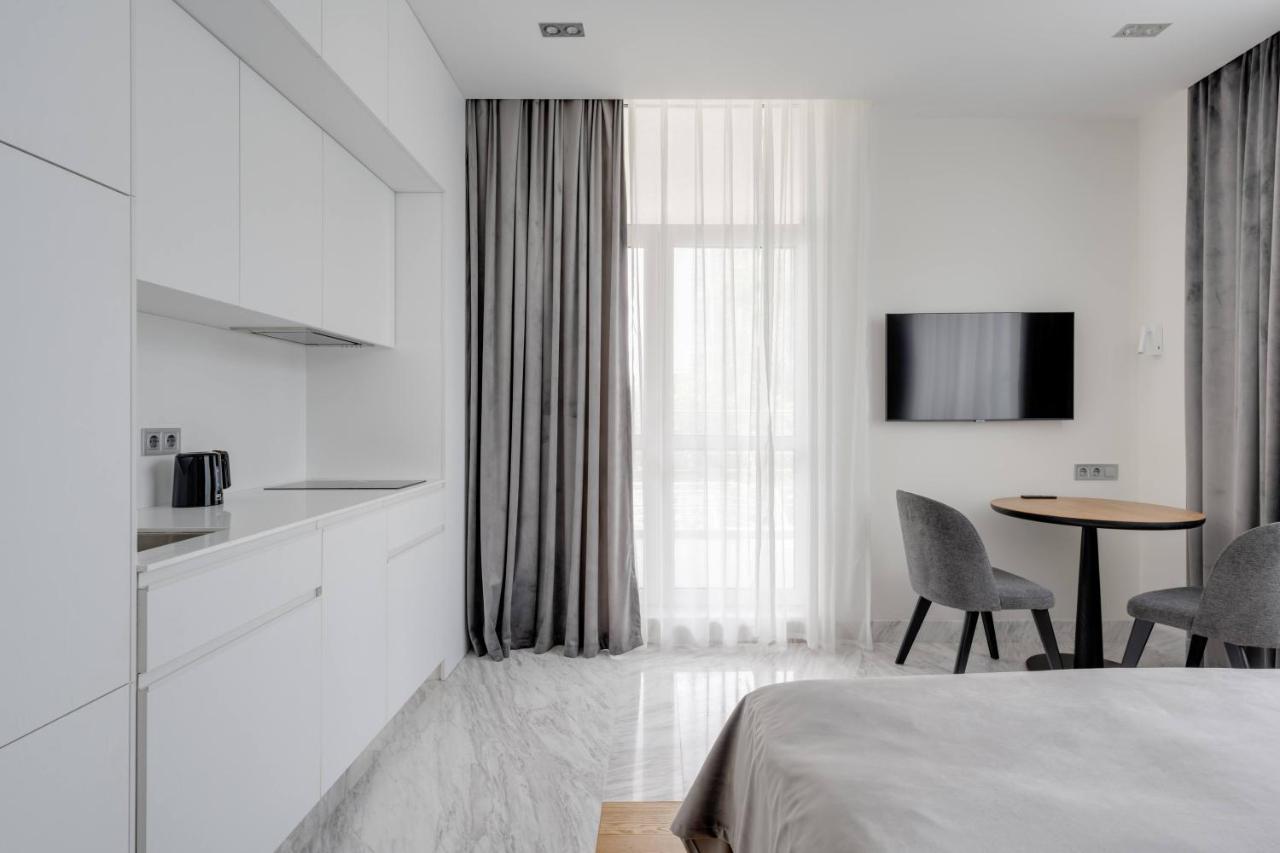 Basis Apartments - Adults Only Киев Экстерьер фото