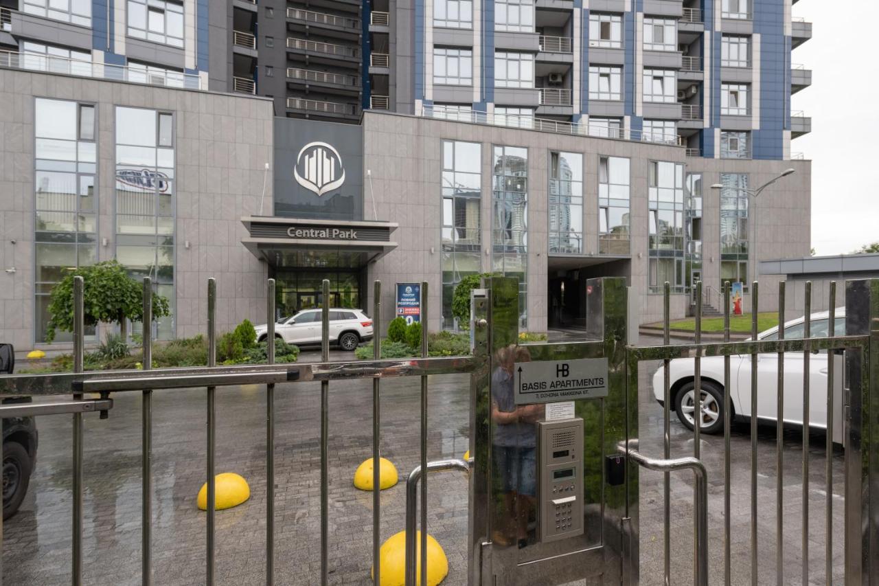 Basis Apartments - Adults Only Киев Экстерьер фото